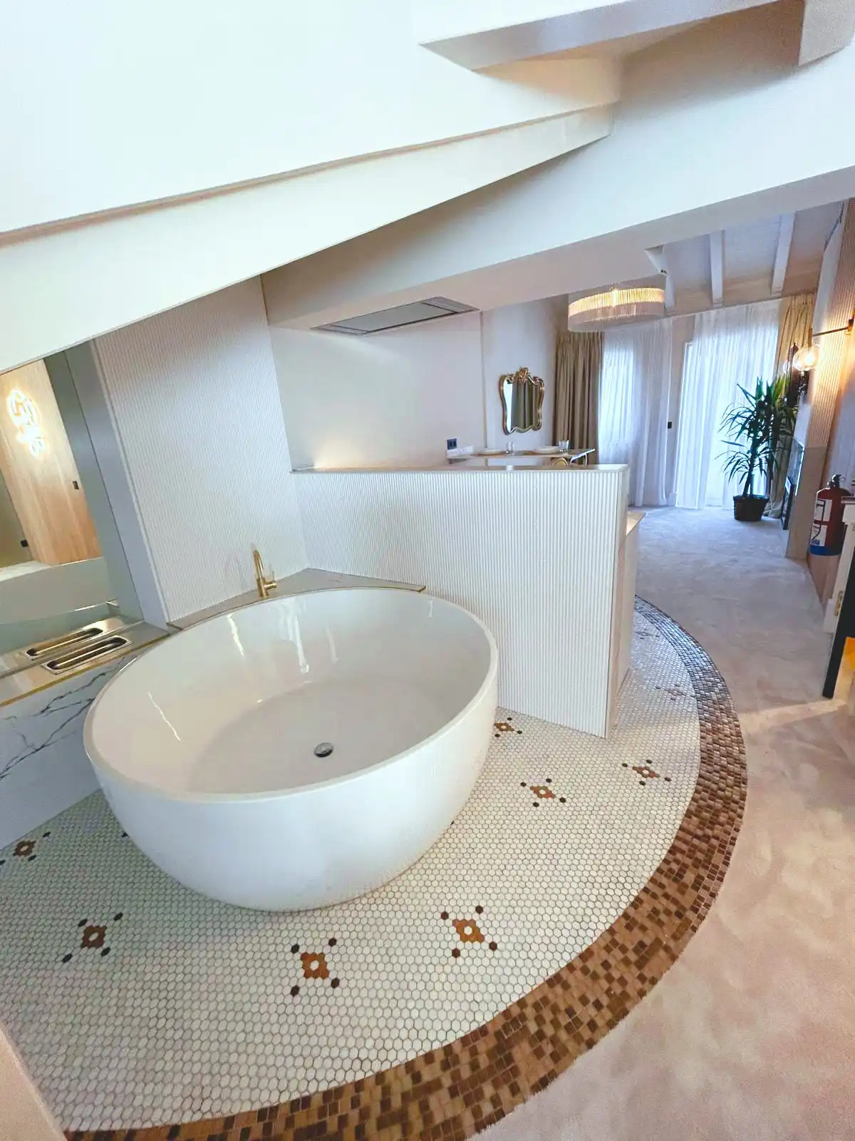 Suite - 2