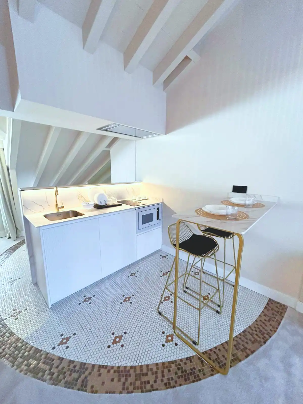 Suite - 5